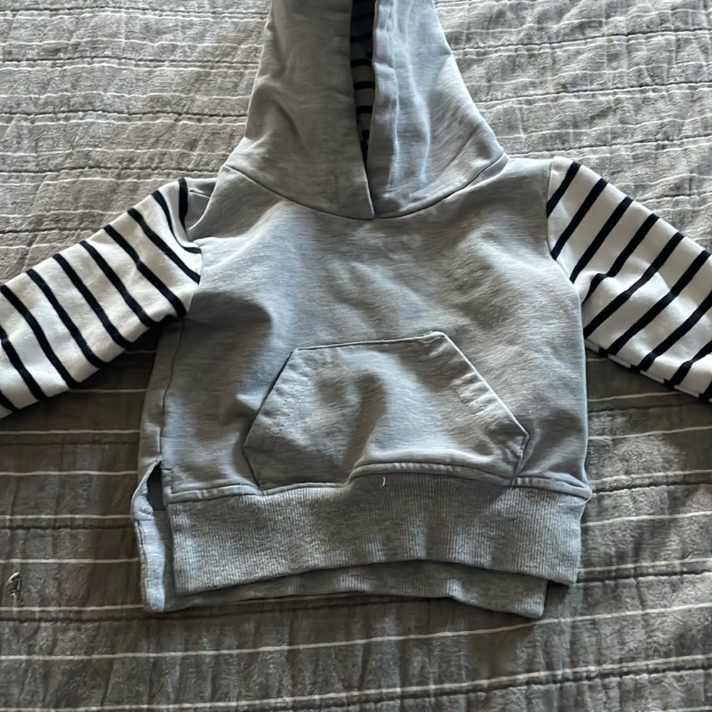 Little Bipsy hoodie 3-6 months